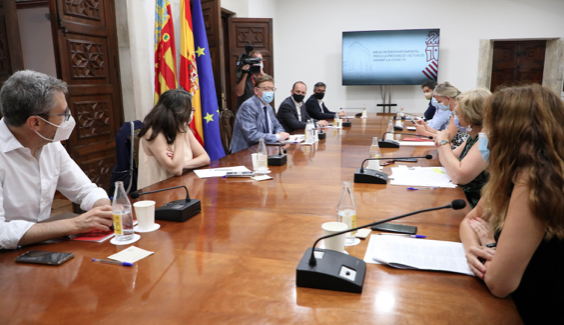 Ximo Puig anuncia la solicitud al TSJCV para limitar la movilidad nocturna en 77 municipios y nuevas restricciones para frenar el avance de la pandemia
