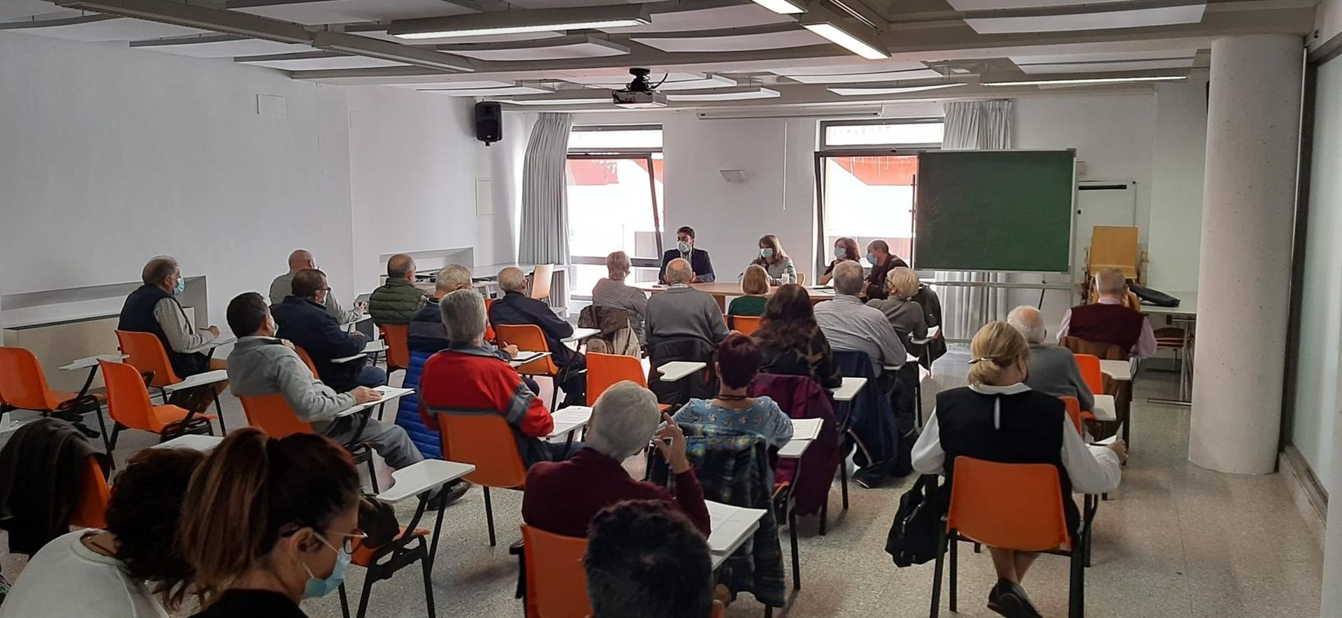 Alicante garantiza la vuelta a la «normalidad» de los centros de mayores el 1 de diciembre con más personal