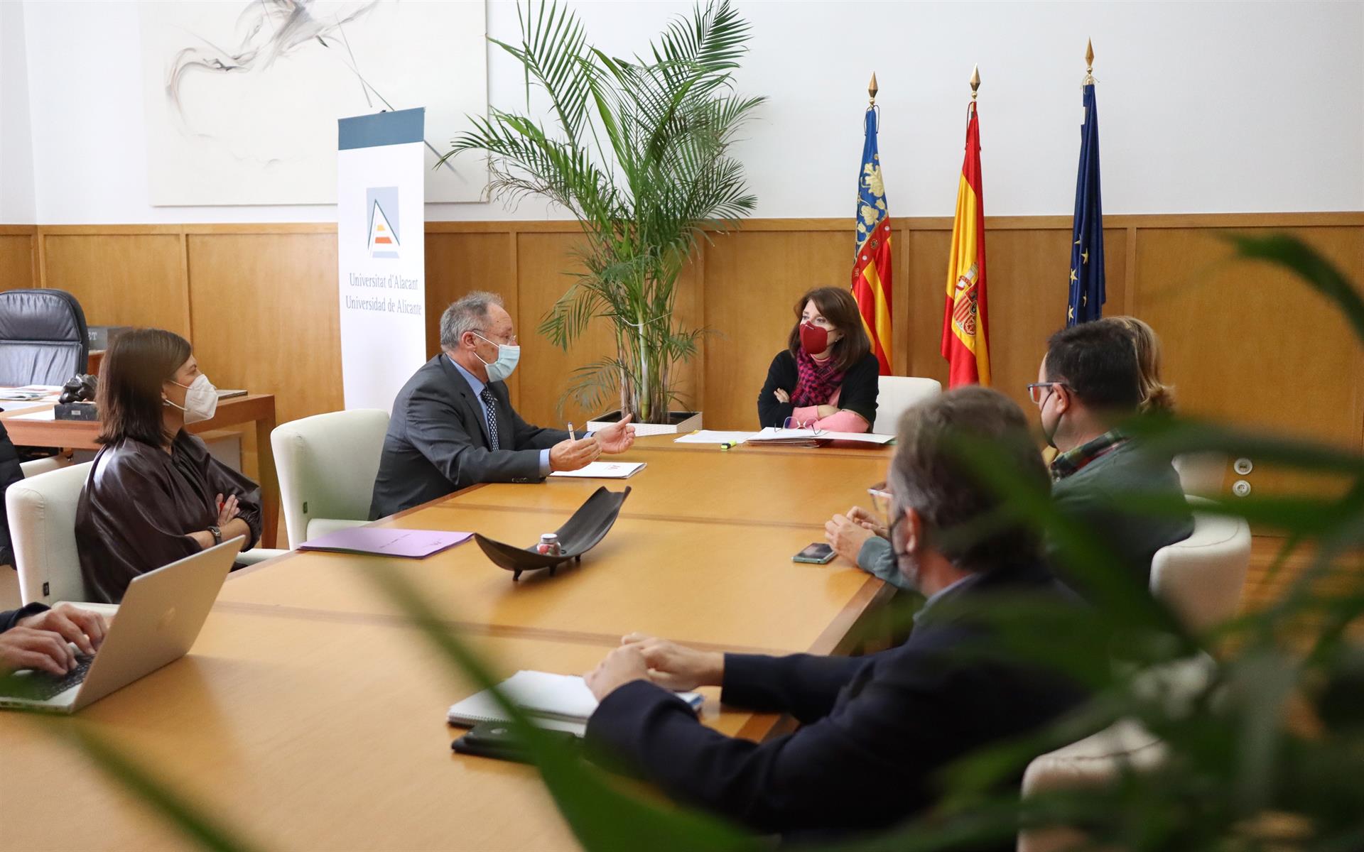 UA y Agencia Valenciana Antifraude estudian acciones conjuntas de prevención y formación