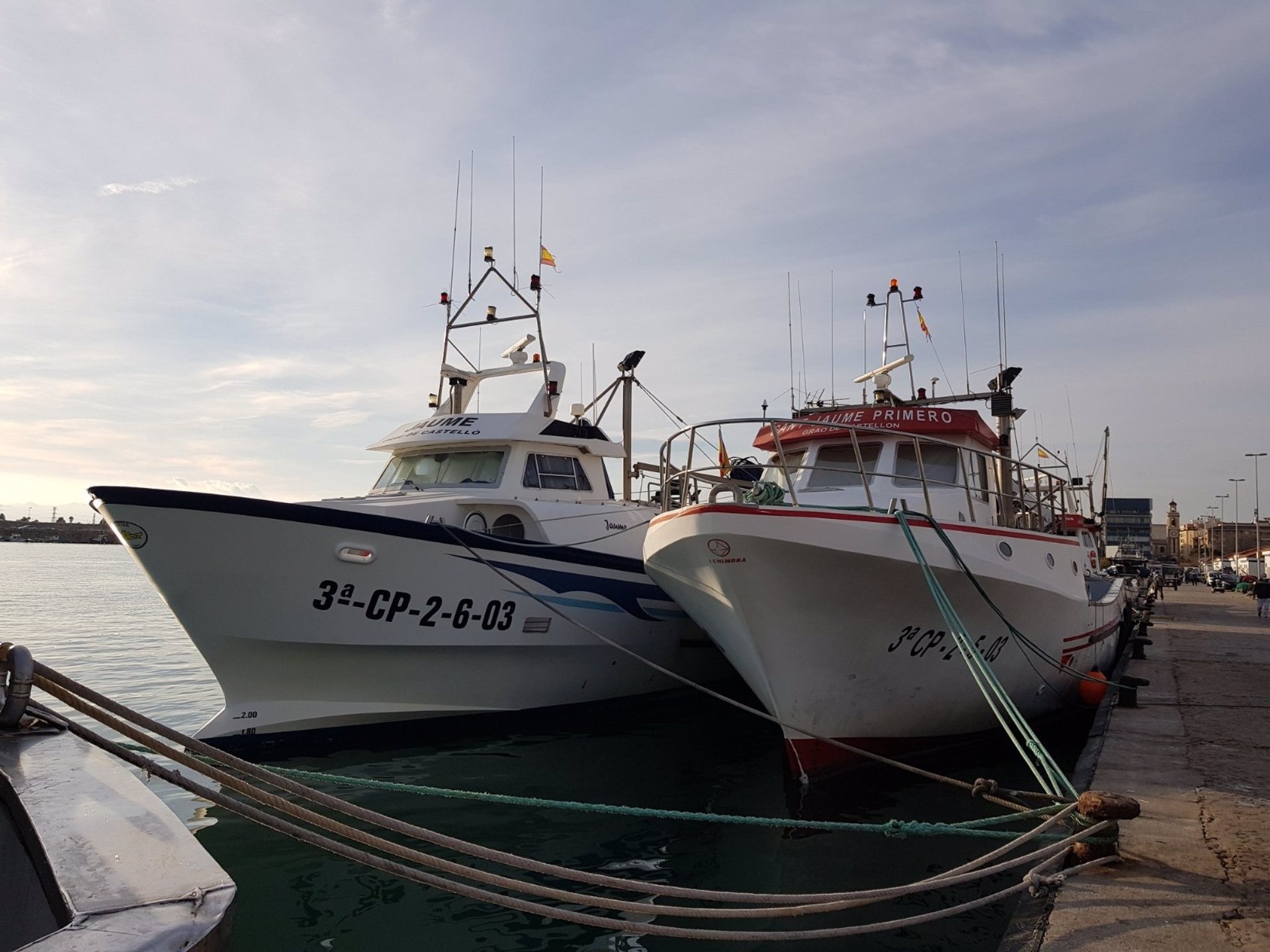 Pescadores valencianos exigen al Ministerio que diga los días que les corresponde faenar en 2022