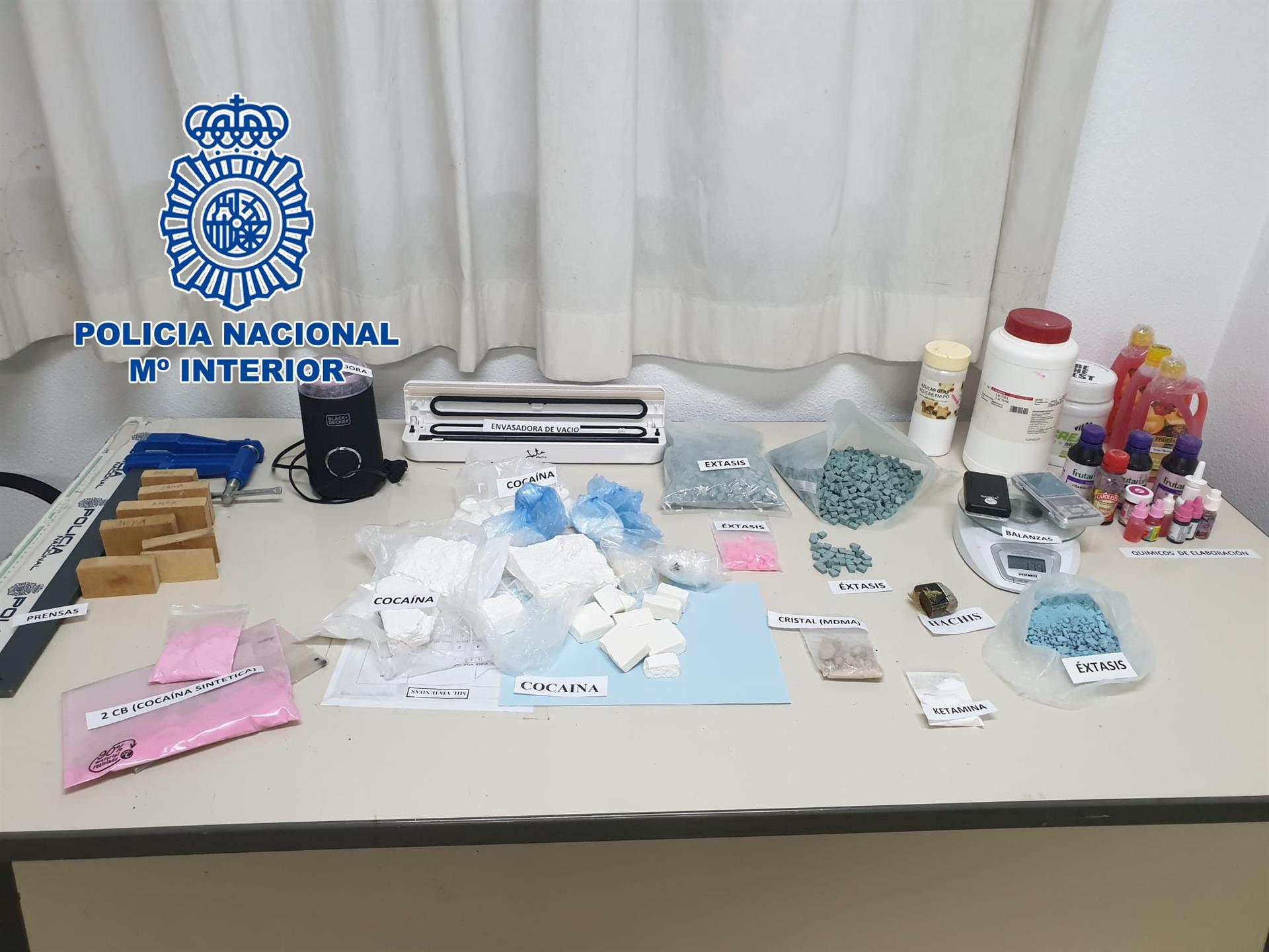 Desmantelados varios puntos negros de droga con cinco detenidos en Alicante