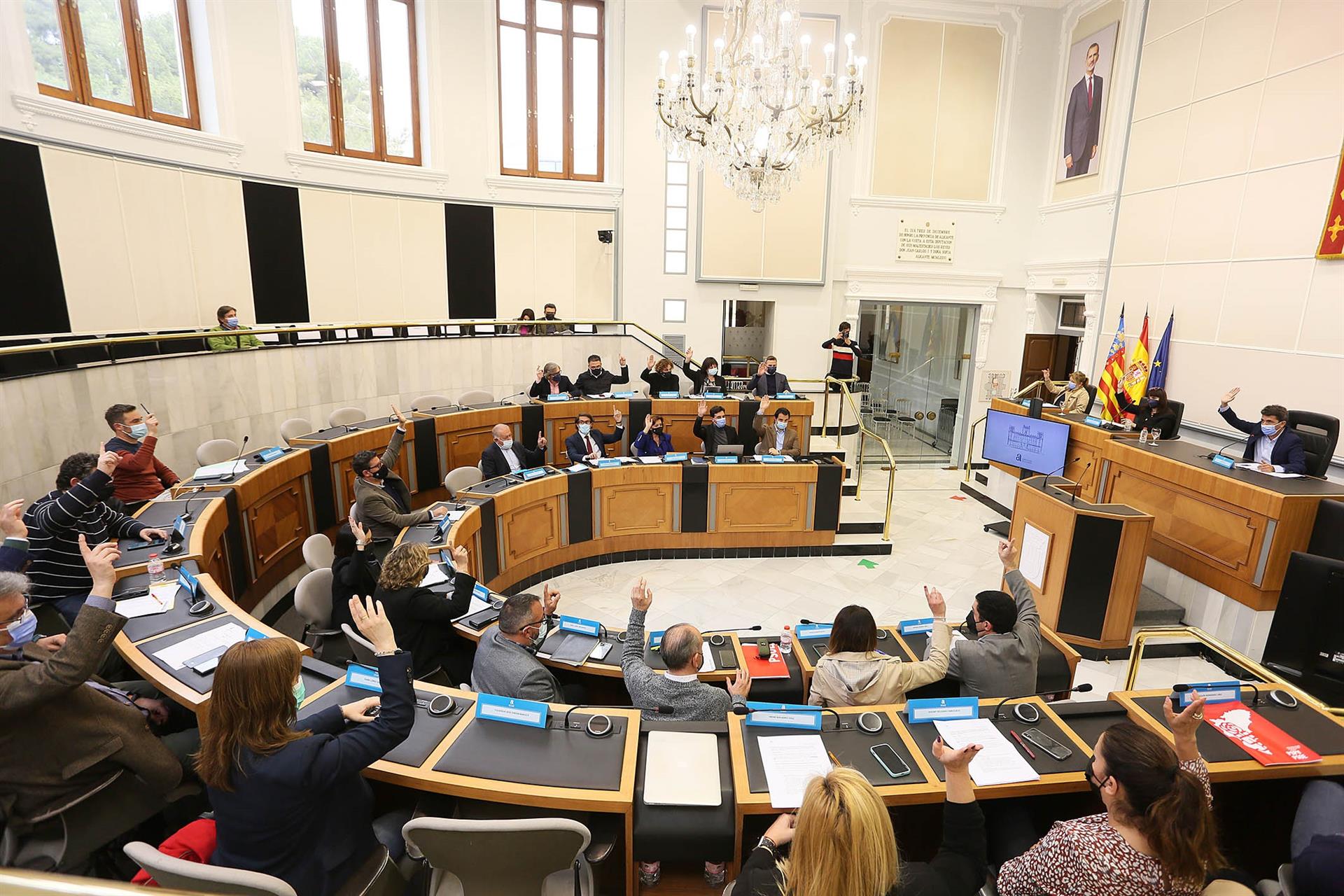 La Diputación aprueba una modificación de 44 millones que incluye ayudas para refugiados de Ucrania