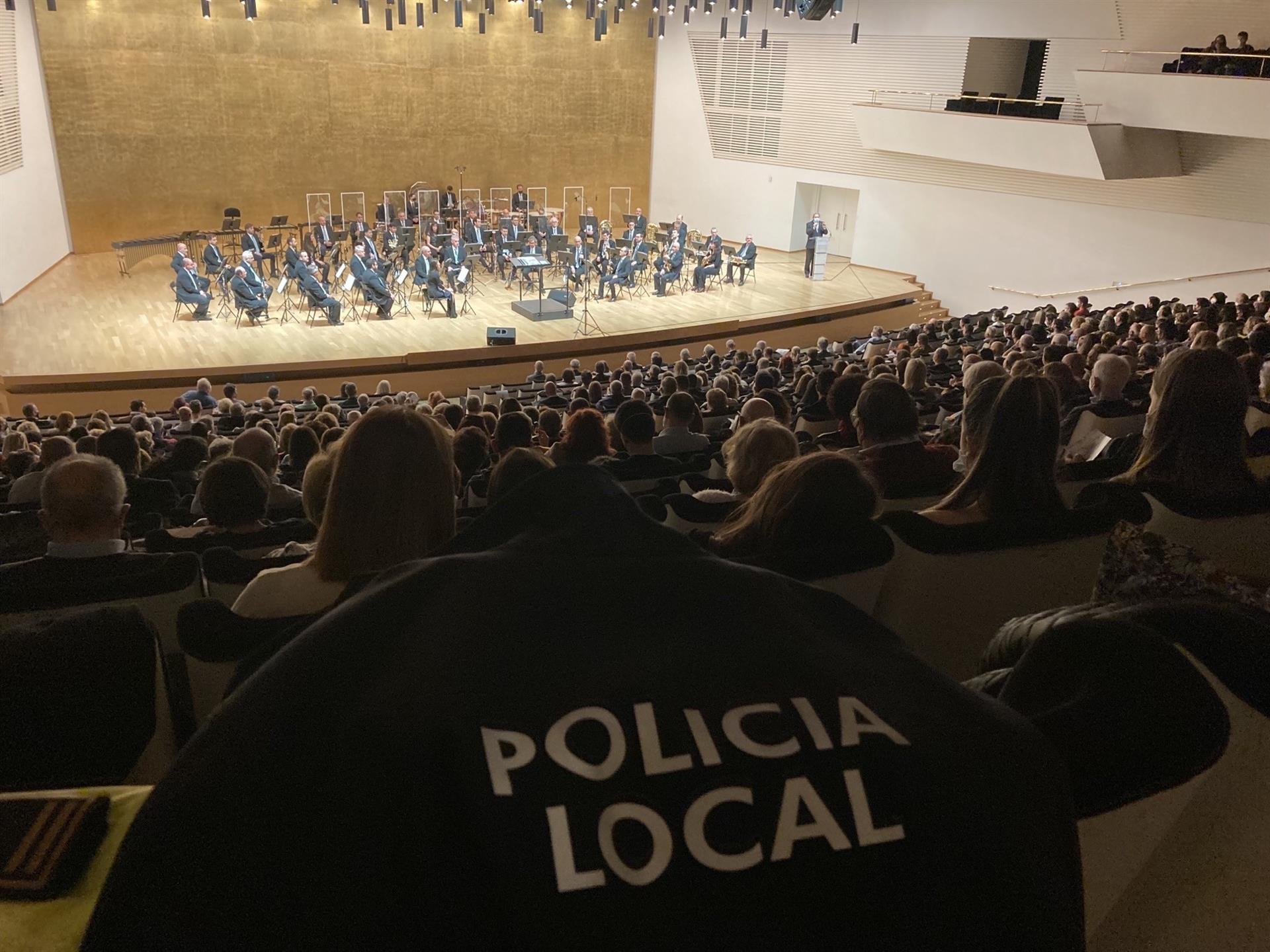 La Policía Local estrena su himno ‘Con la ciudad en la piel’