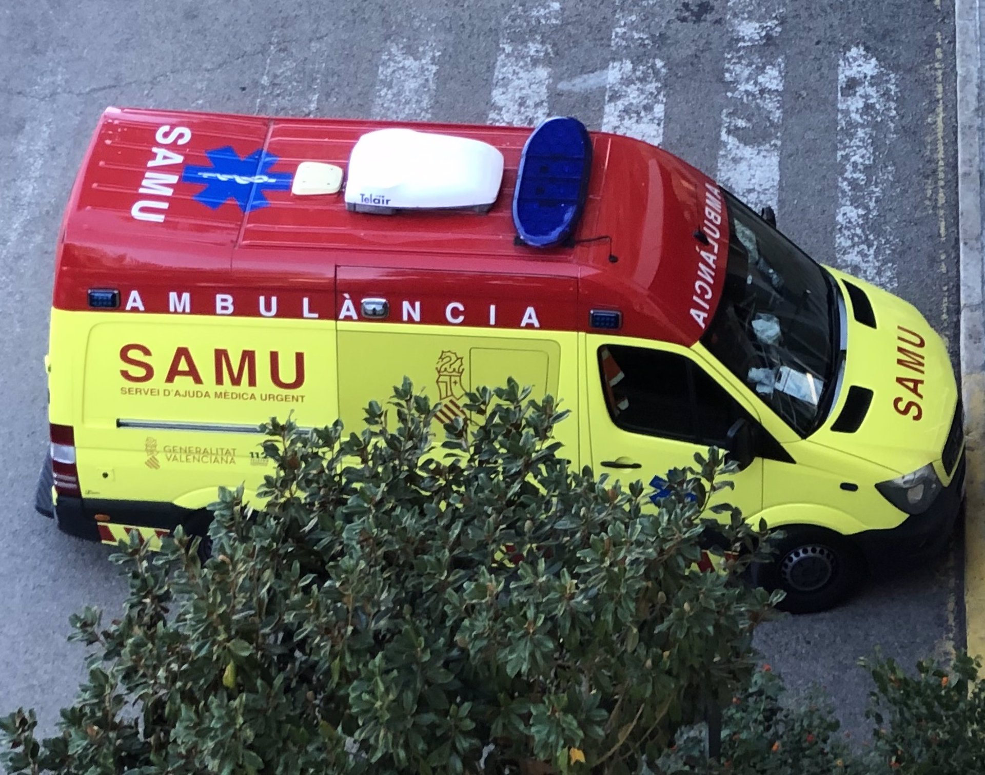 Un trabajador resulta herido tras caer de cuatro metros en una empresa de San Isidro