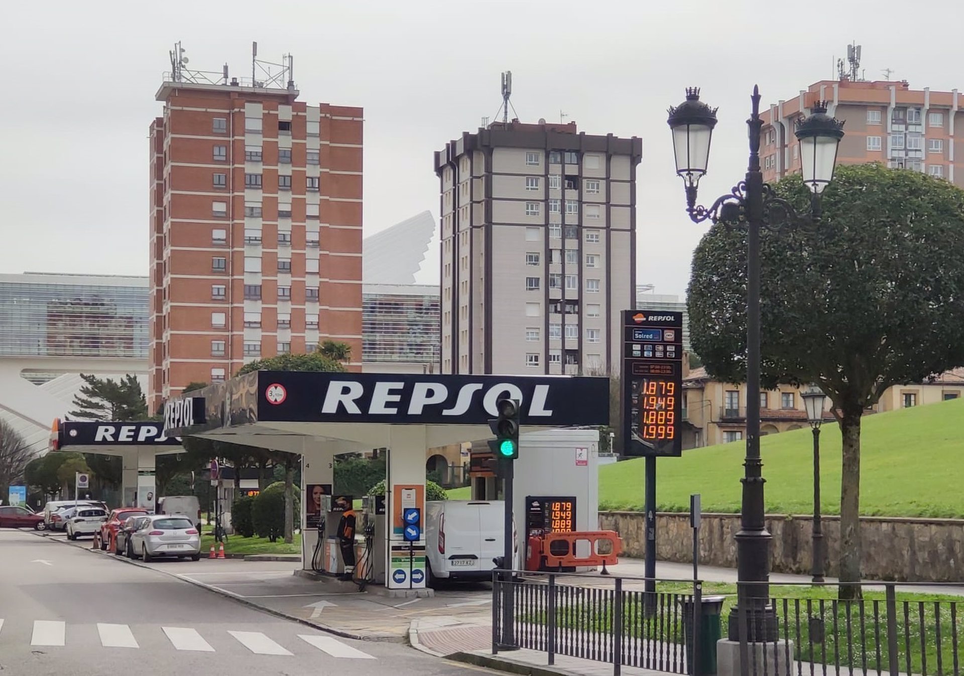 Gasolineras valencianas ven “inviable” asumir el descuento del combustible