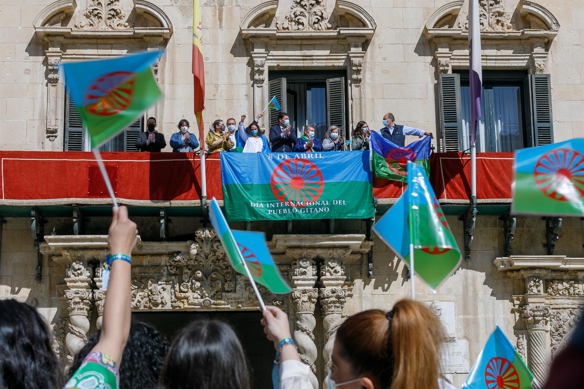 Alicante homenajea al pueblo gitano en su Día Internacional y recuerda a los «hermanos de Ucrania»