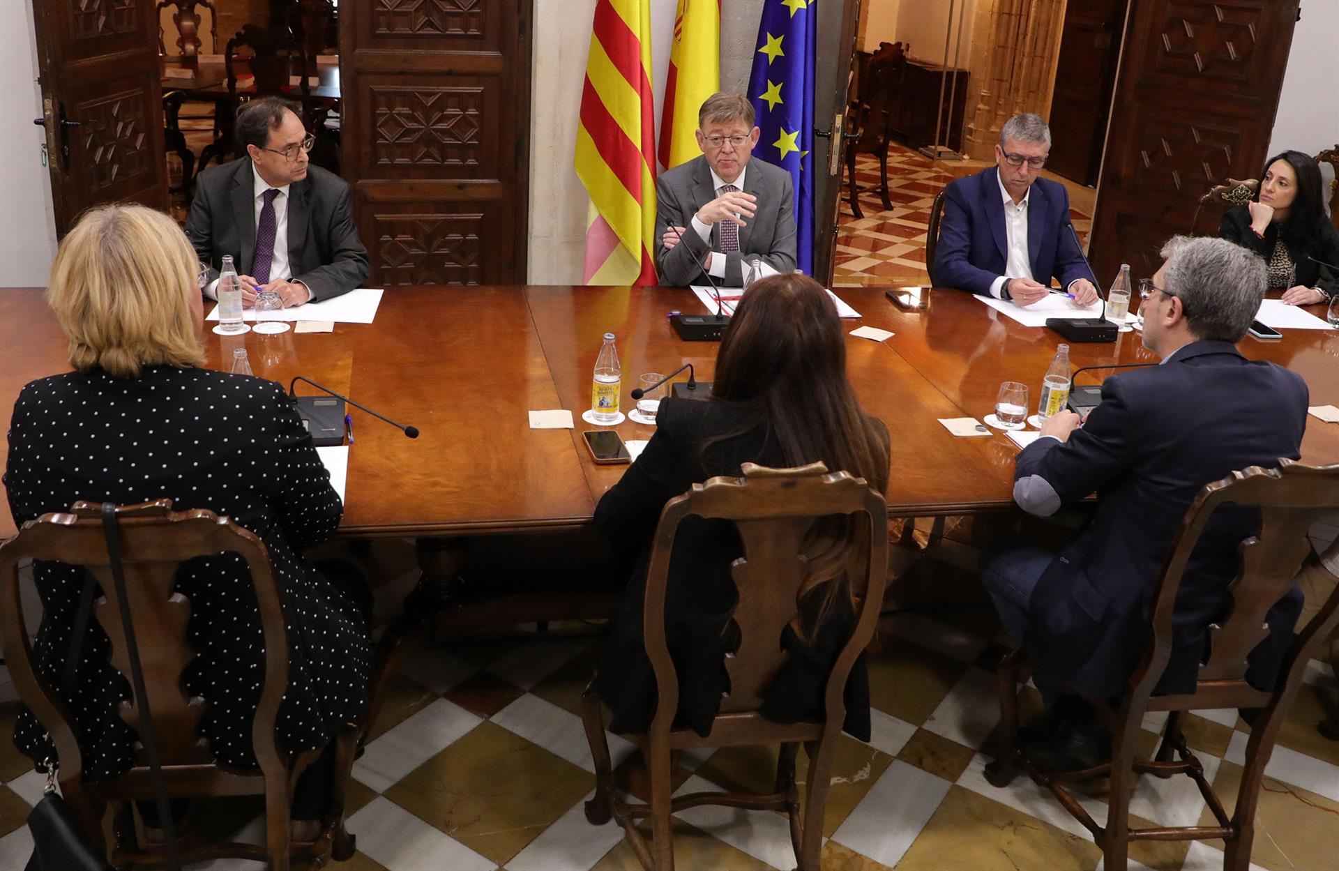 La Generalitat crea una comisión de seguimiento del proyecto de la gigafactoría para acelerar los procesos “al máximo”
