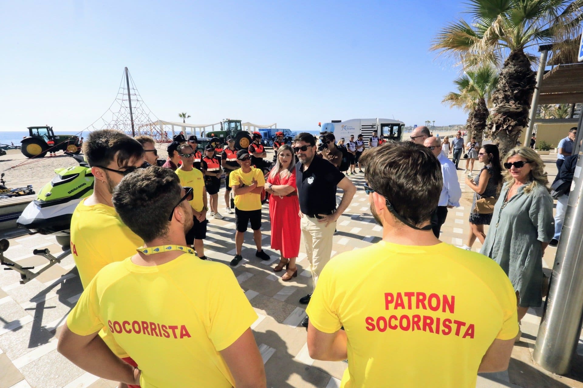 Cruz Roja rescata a 66 bañistas y efectúa más de un millar de asistencias sanitarias en lo que llevamos de verano en playas de Alicante