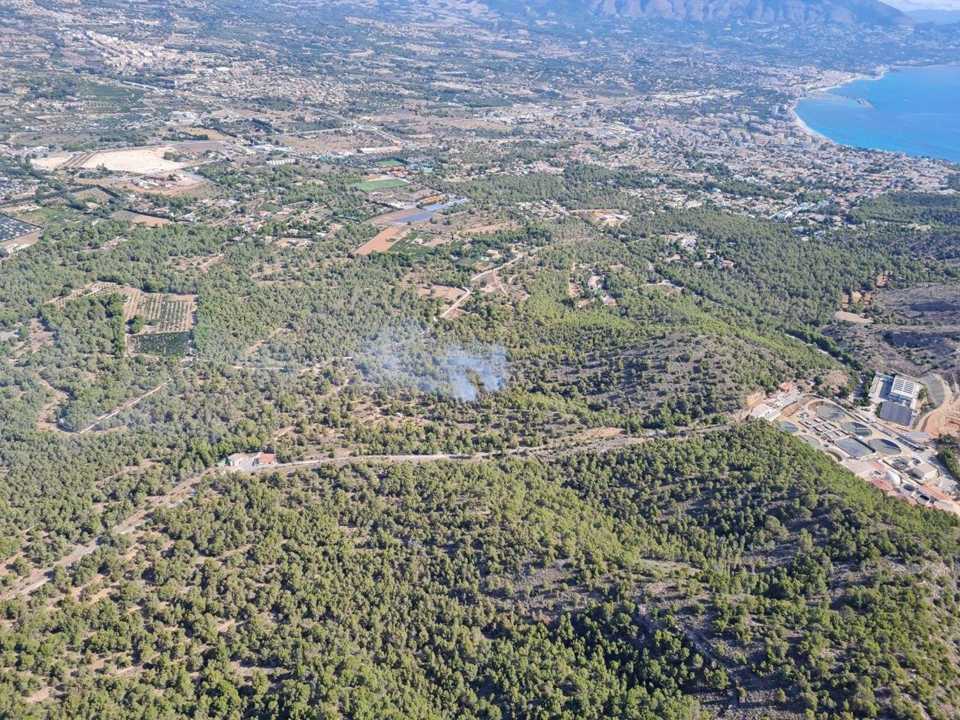 Un incendio forestal en parque natural de Serra Gelada en Benidorm obliga a activar la situación 1 del PEIF