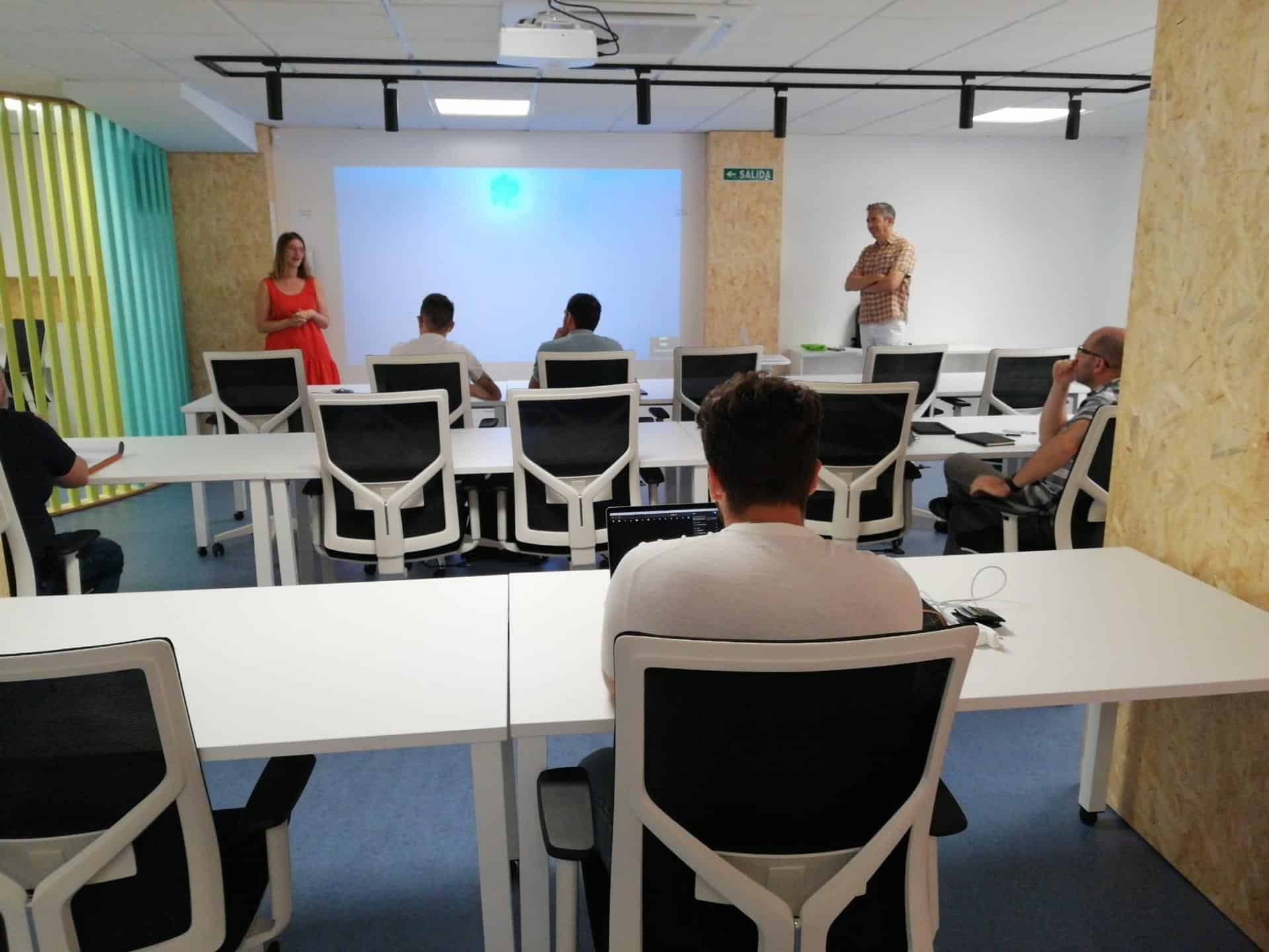 Arranca el primer ciclo de ‘Alicante Emprende’ que tutorizará a seis emprendedores para crear una start-up