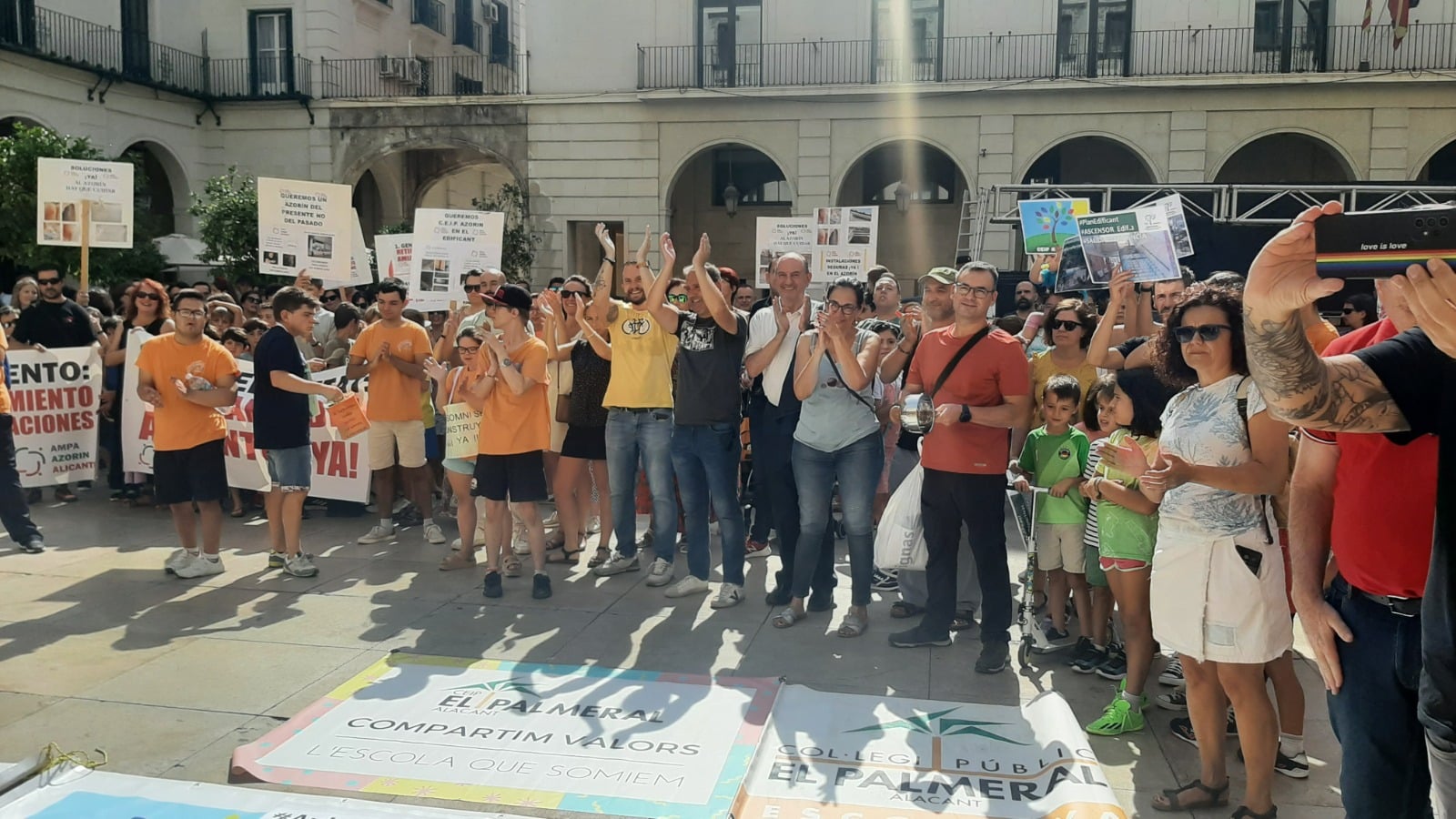 El PSOE denuncia que Barcala no cree en la educación pública