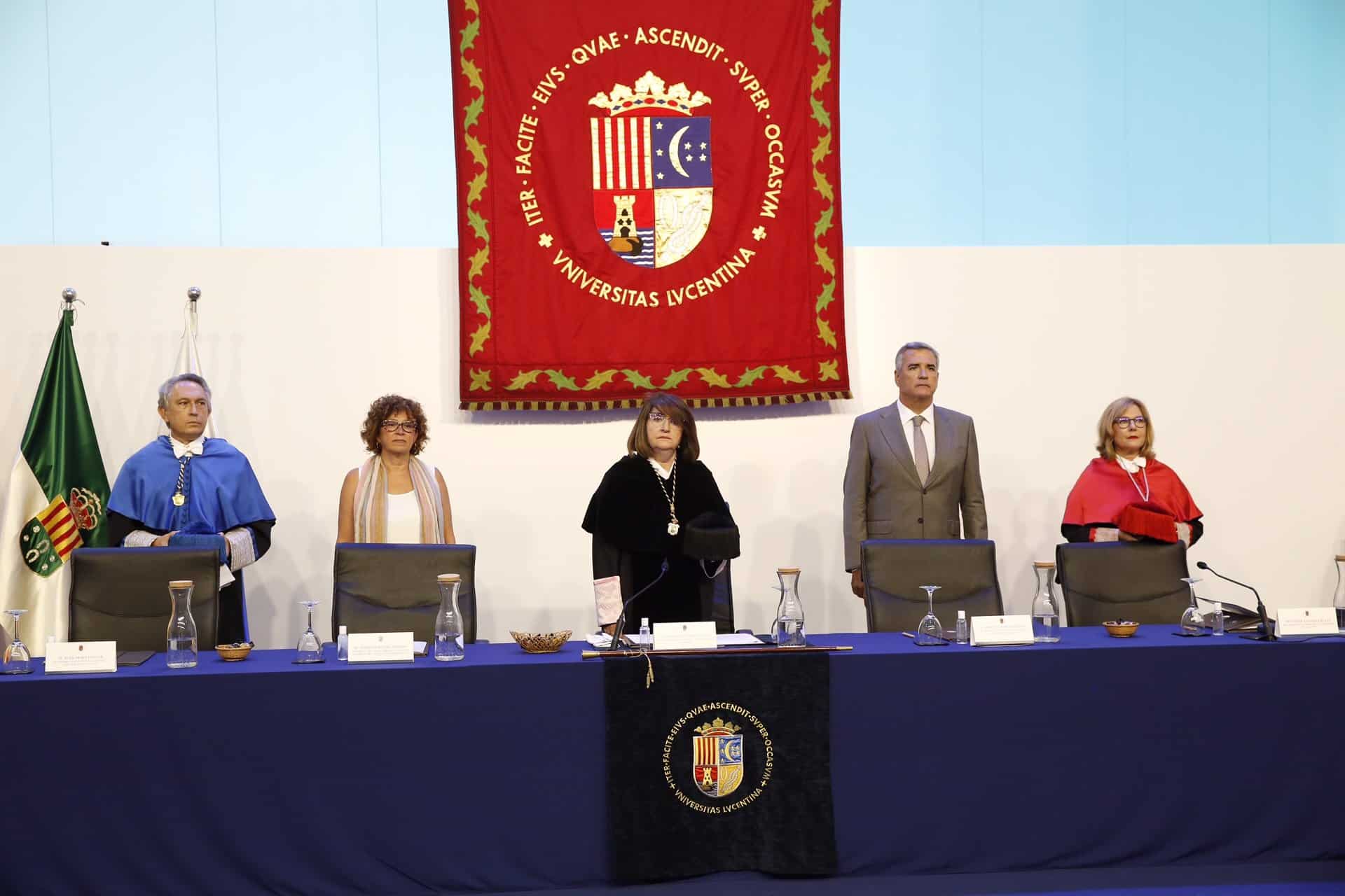 La Rectora de la Universidad de Alicante defiende la educación superior como servicio público