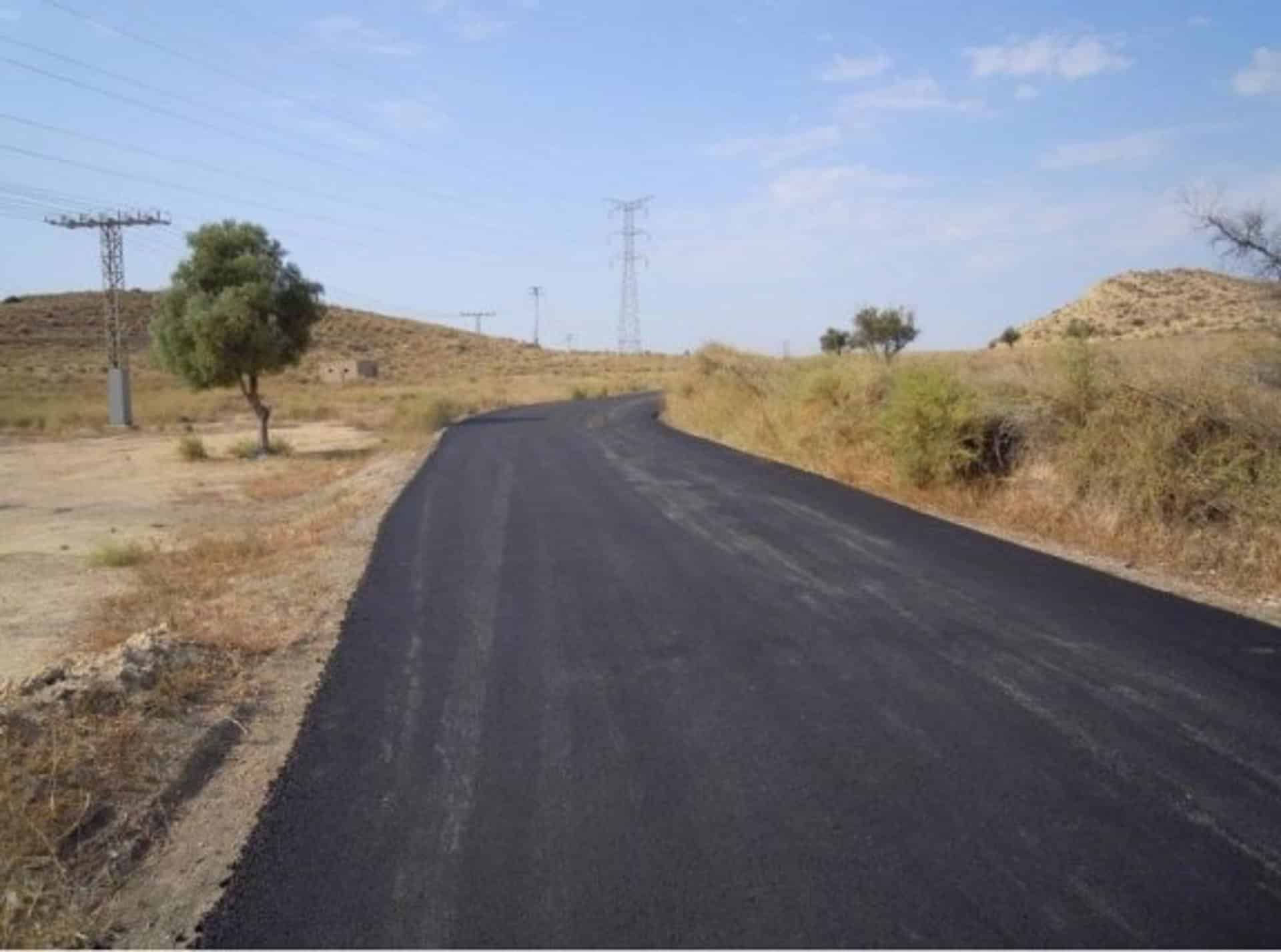 El Ayuntamiento inicia el asfaltado de 27 calles y caminos de las partidas rurales con más de 1,3 millones
