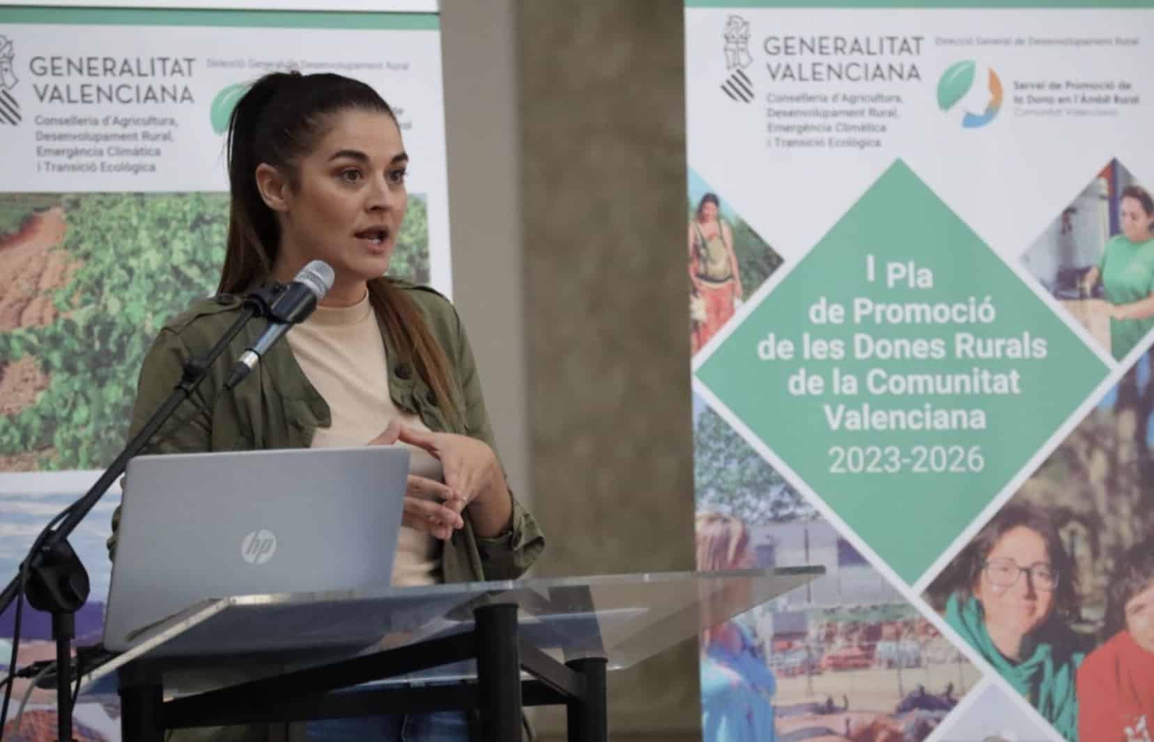 Mollà presenta el I Plan para visibilizar a la mujer rural y favorecer su participación en los órganos de decisión