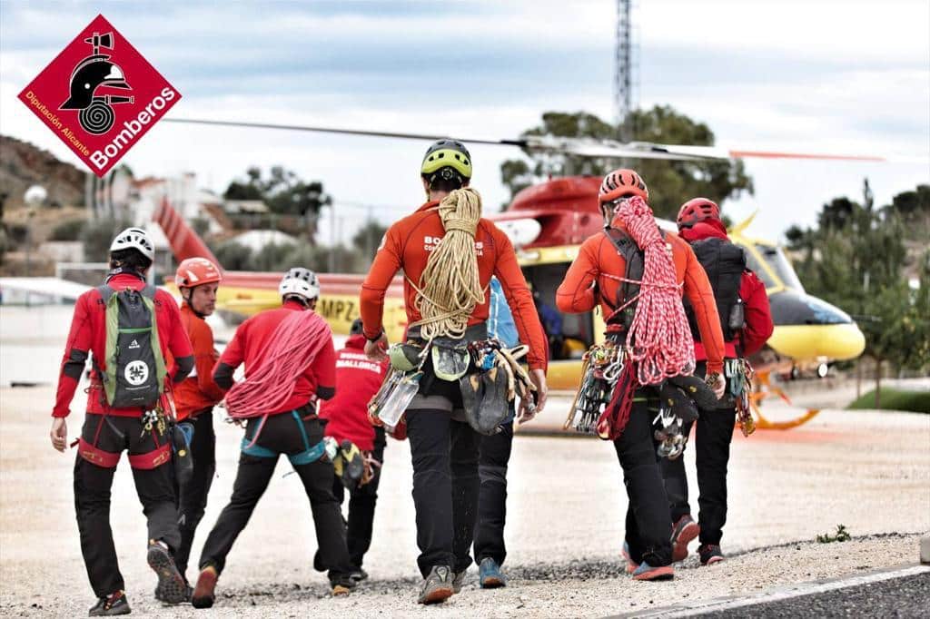Bomberos de toda España participan en Finestrat junto al Consorcio de la Diputación en un congreso sobre rescates en montaña