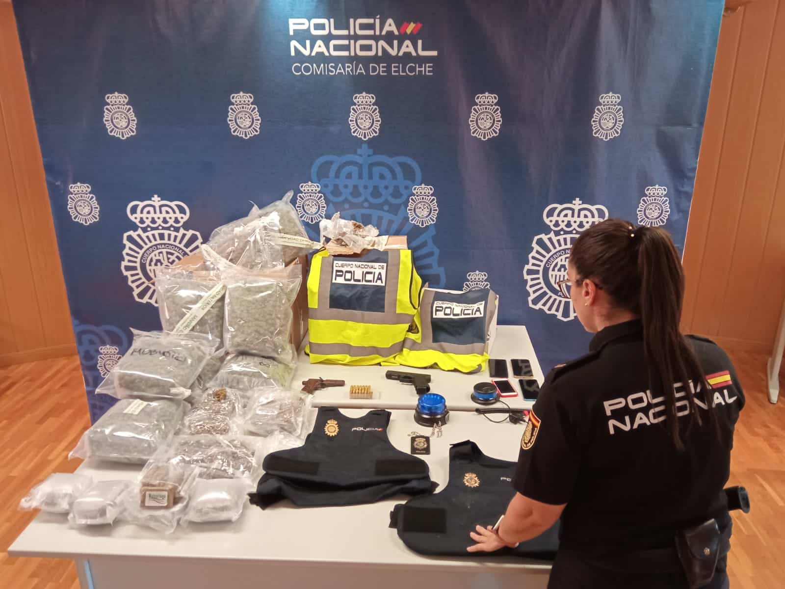 La Policía Nacional desarticula un grupo especializado en dar “vuelcos” de droga haciéndose pasar por policías