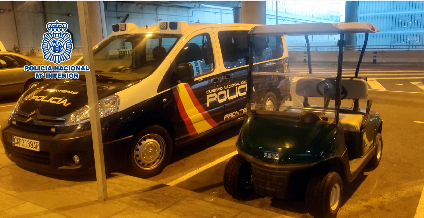 La Policía Nacional detiene a un varón que sustrajo un carrito del campo de golf con el que fue circulando hasta el aeropuerto