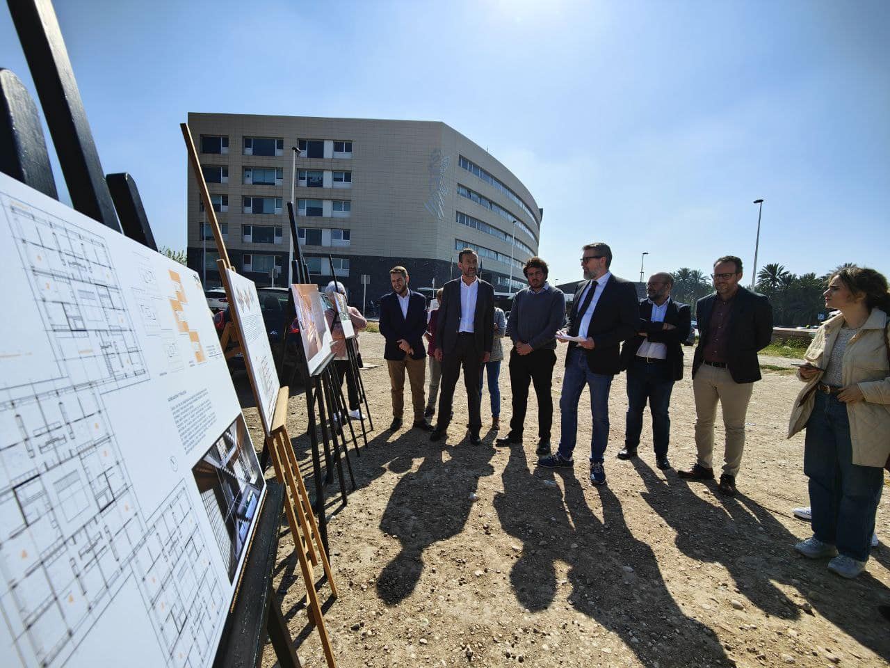 La Generalitat presenta el proyecto ganador del concurso para construir 70 viviendas públicas en Elche con una inversión de 11 millones de euros