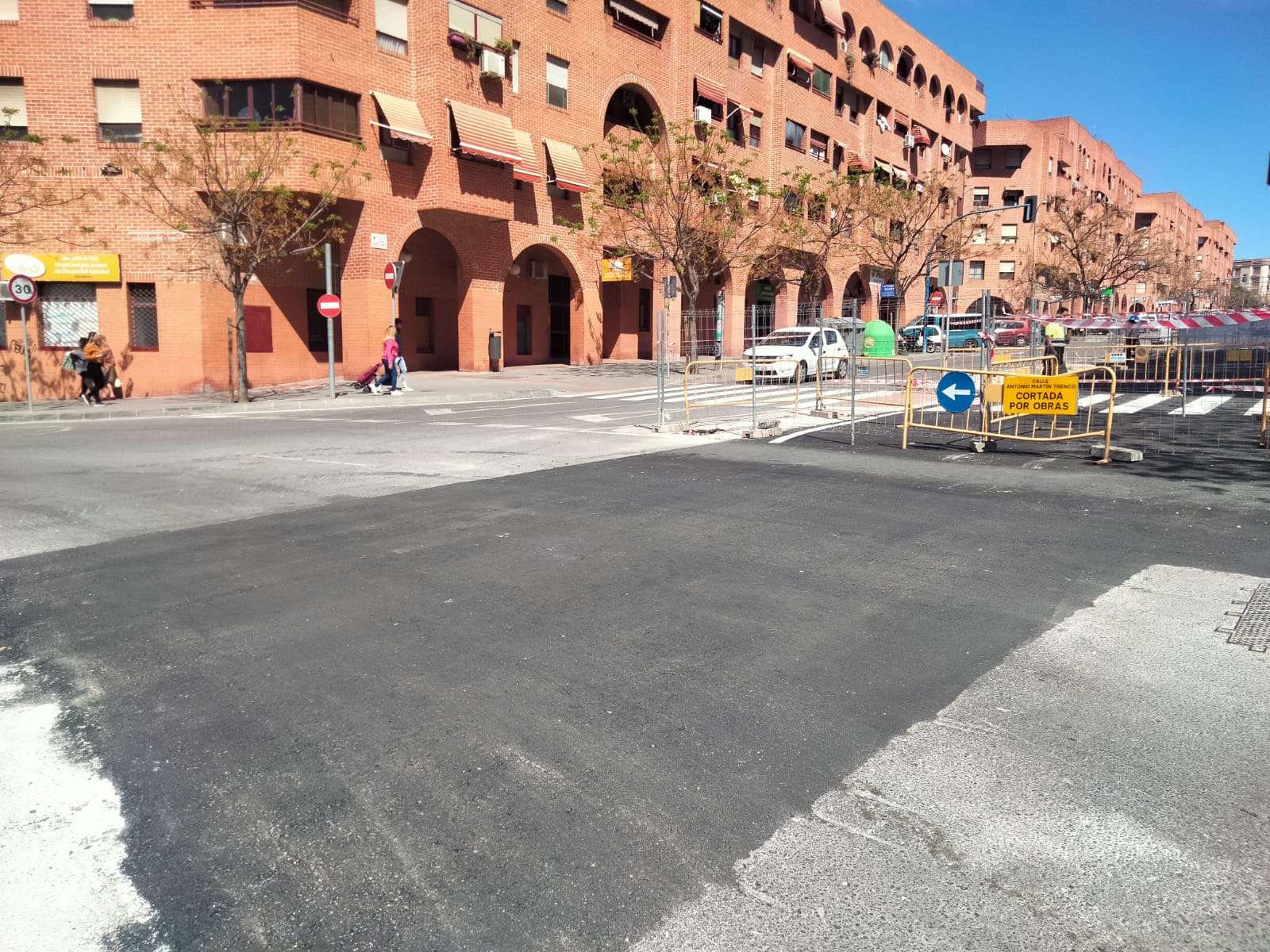 <strong>Alicante abre al tráfico la calle San Raimundo y habilita los pasos de peatones en la Plaza de San Blas</strong>