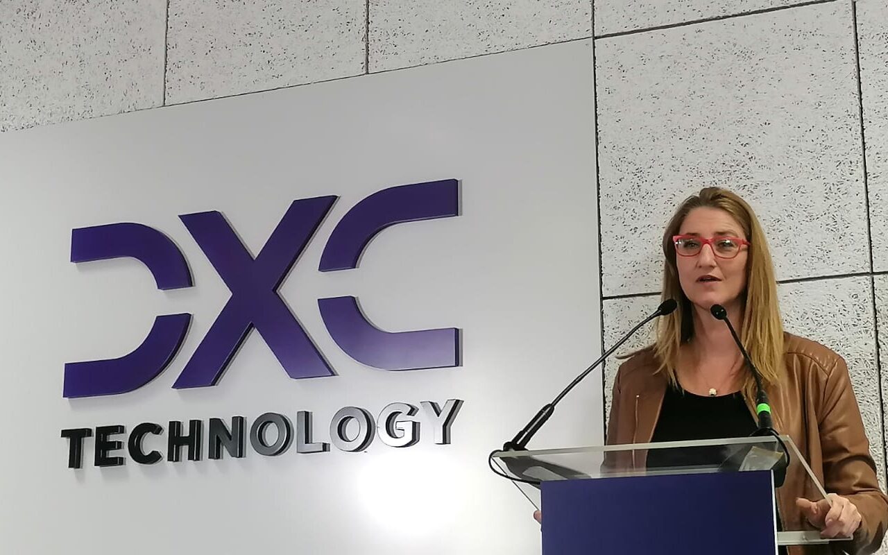 <strong>De España resalta el efecto tractor de Alicante a nuevas empresas innovadoras en la inauguración del nuevo Centro Avanzado DXC Technology</strong>