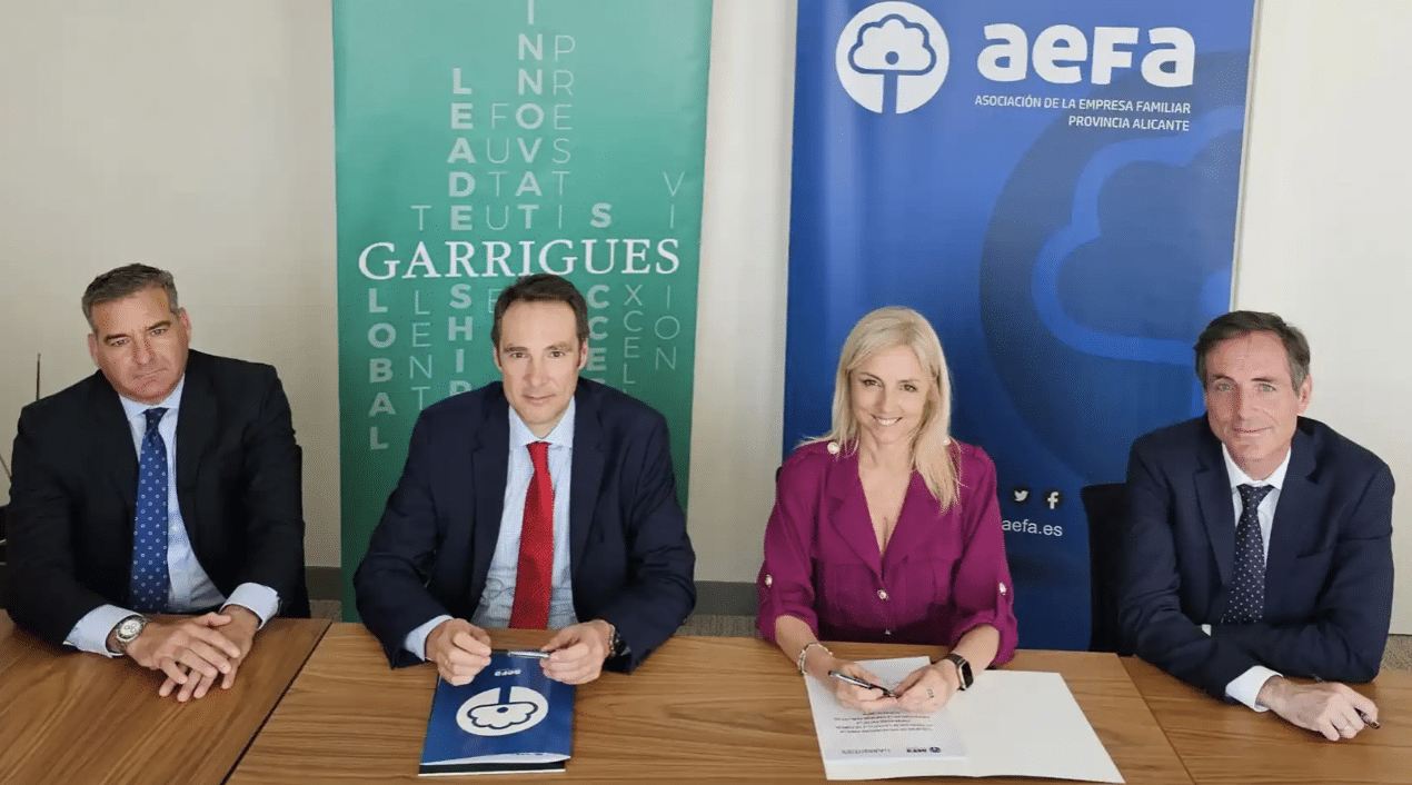 <strong>AEFA y Garrigues renuevan su alianza con un nuevo convenio para apoyar a la empresa familiar de la provincia</strong>
