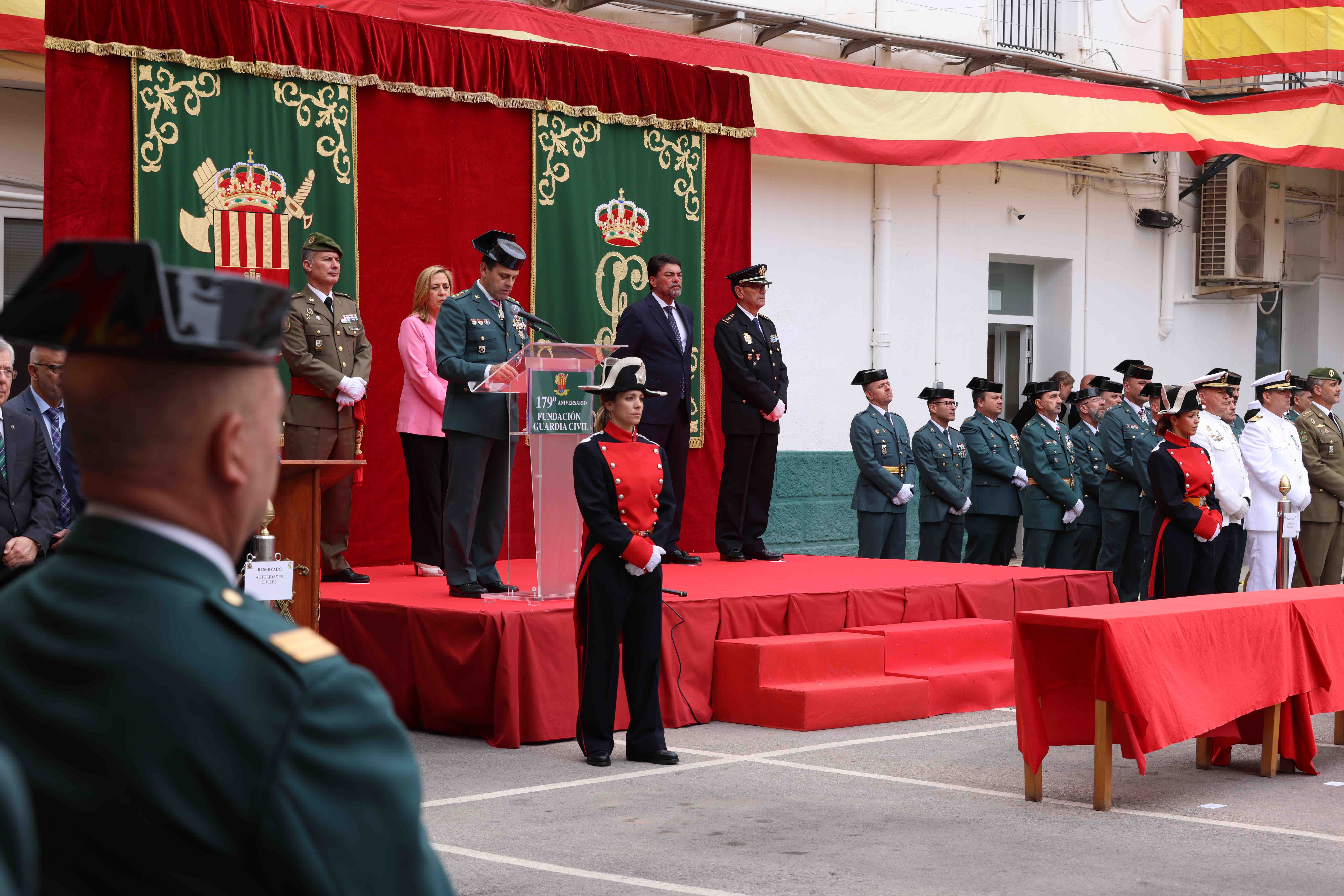 <strong>La Guardia Civil homenajea a sus veteranos durante el 179 aniversario de la Fundación</strong>
