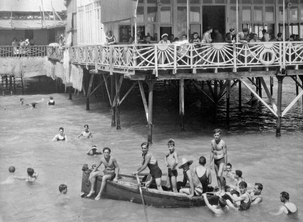 <strong>El Archivo Municipal muestra los balnearios y las playas de principios del siglo XX</strong>