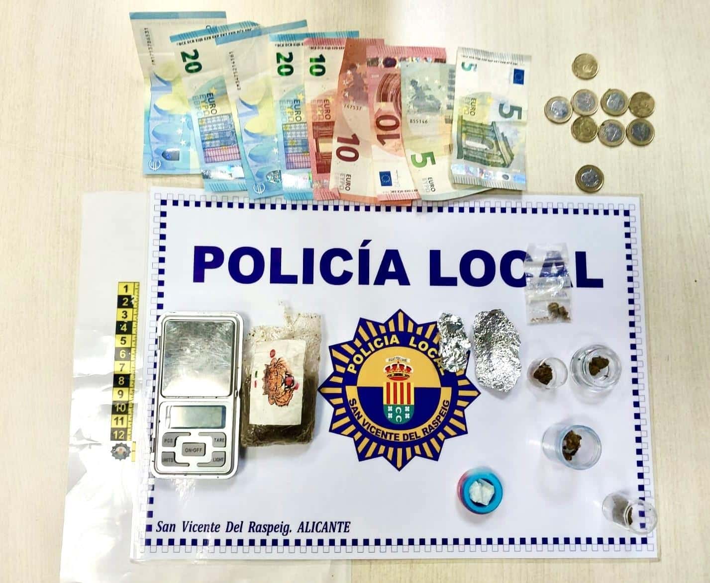 <strong>La Policía Local de San Vicente detiene a un menor por un presunto delito de tráfico de estupefacientes</strong>